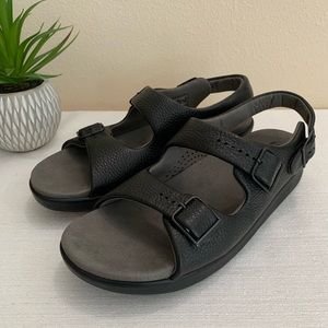 SAS Black Leather Relaxed Heel Strap Sandals Woman’s 11.5N(Narrow)